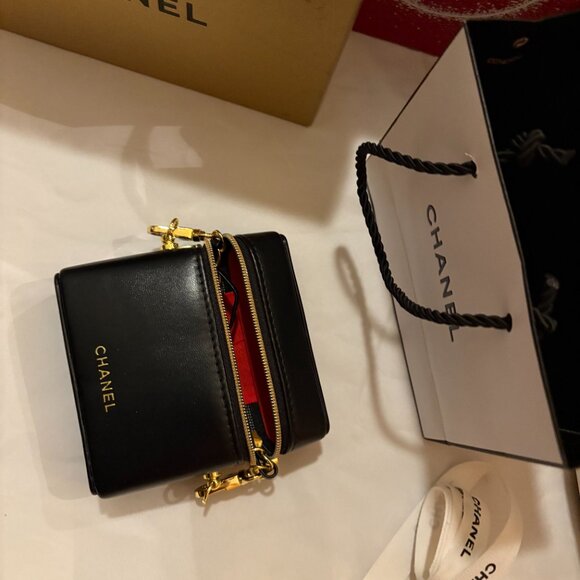 Authentic Chanel Mini Bag with Mirror - Picture 6 of 10